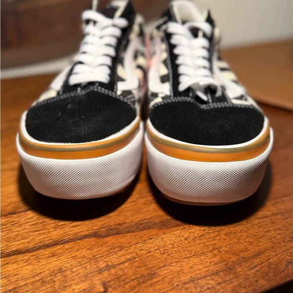NWT Vans Checkerboard Stacked Platform Old Skool lace up shoe - Picture 3 of 6